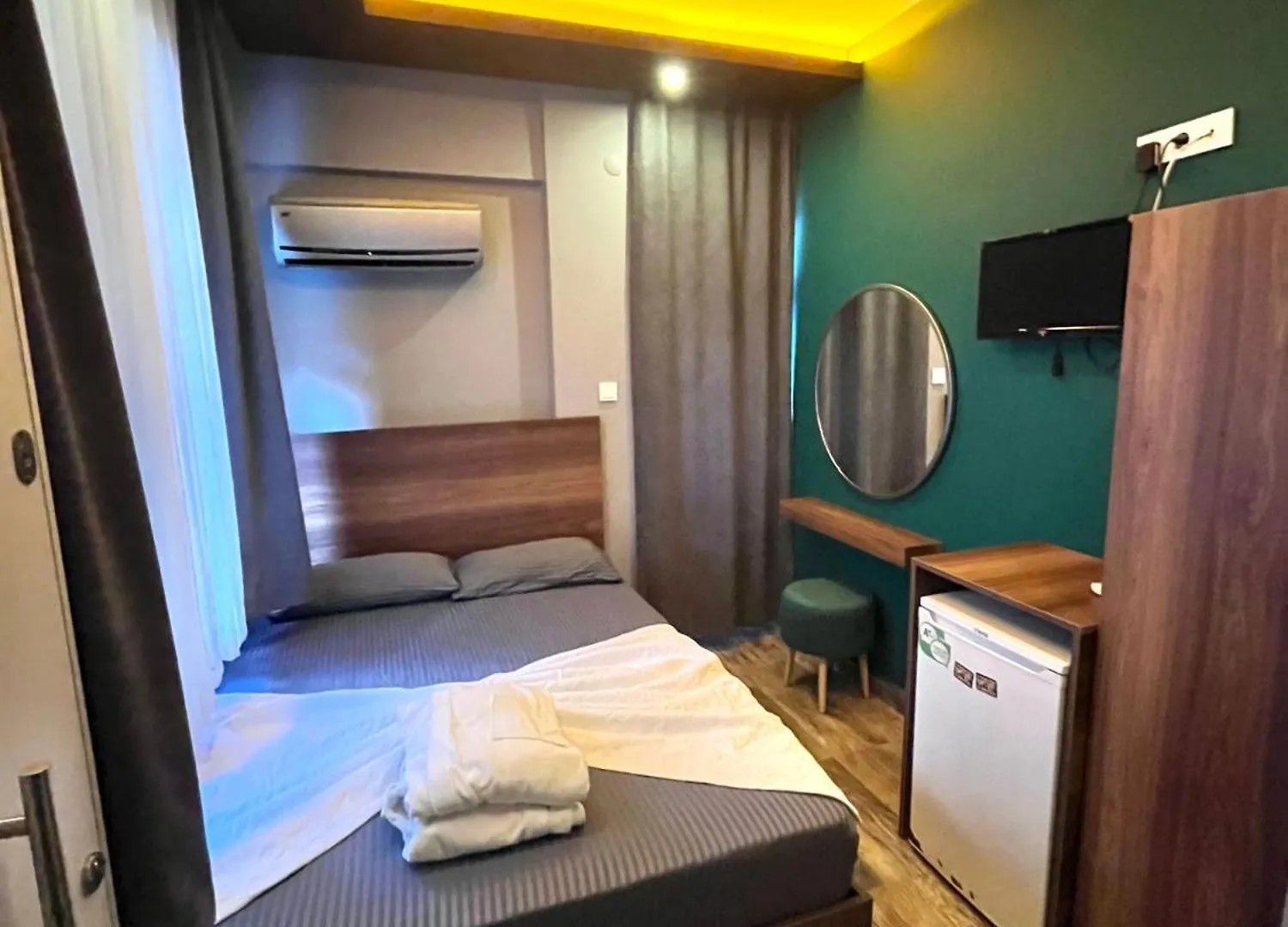 Yakamoz Pansiyon 2 Hostel Αττάλεια