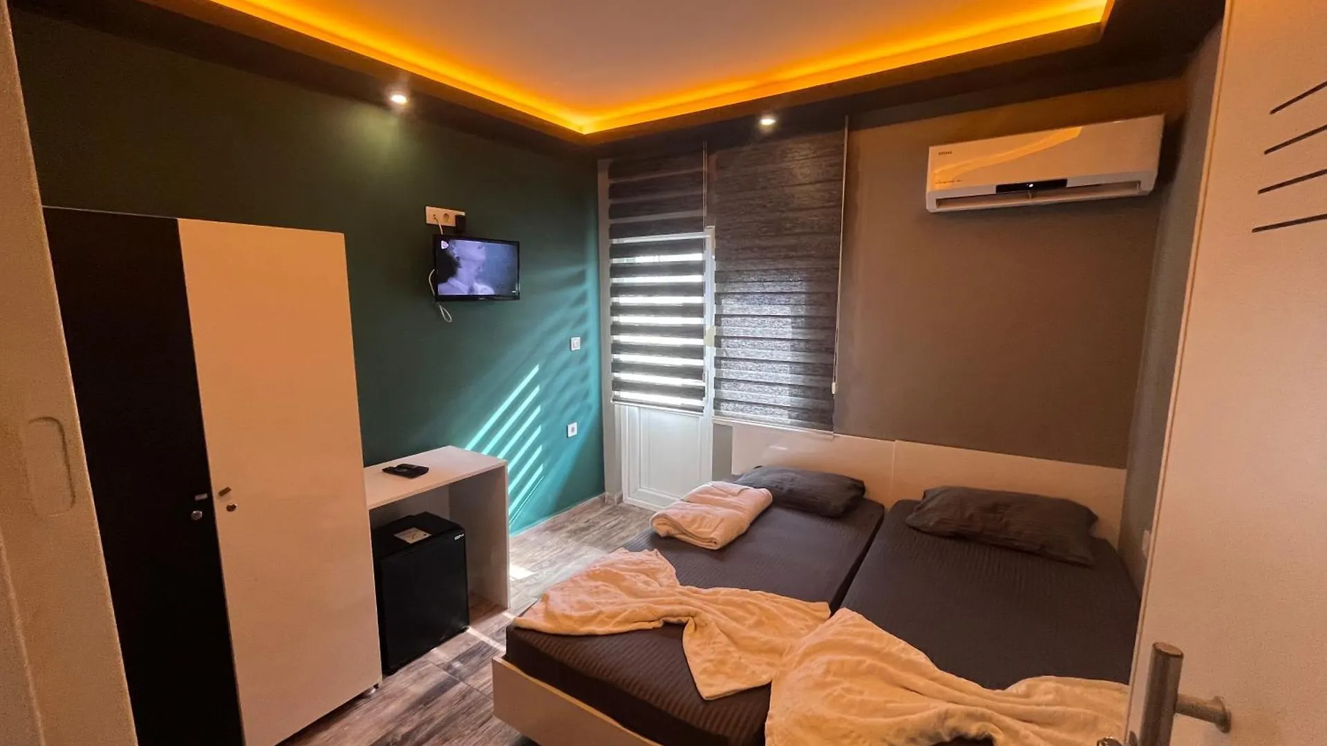 Yakamoz Pansiyon 2 Hostel Αττάλεια