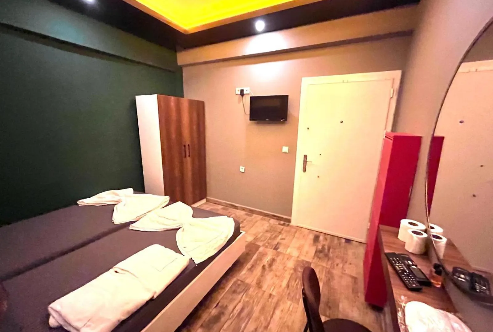 Yakamoz Pansiyon 2 Hostel Αττάλεια