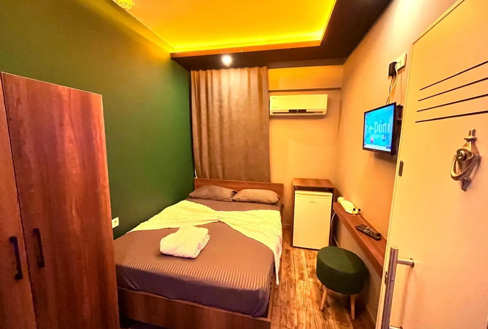 Yakamoz Pansiyon 2 Hostel Αττάλεια