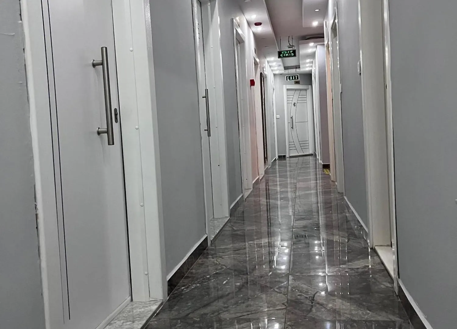 Yakamoz Pansiyon 2 Hostel Αττάλεια