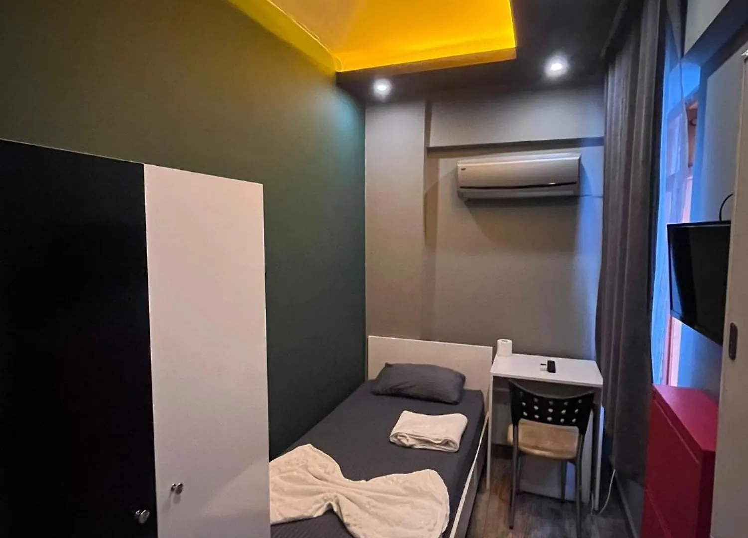 Yakamoz Pansiyon 2 Hostel Αττάλεια